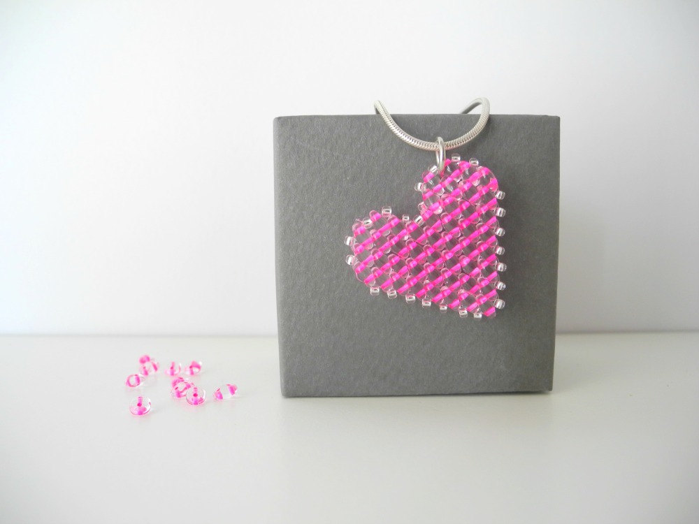 Pink Heart Beaded Pendant,heart Pendant Necklace,beadwork, Pink Heart Necklace,pink Pendant